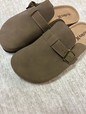 Hurley Girls Brown Slip-On Buckle Mules - NWOT